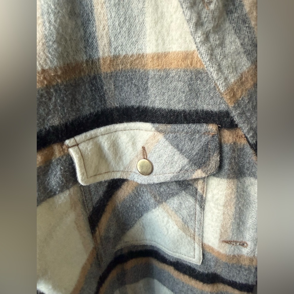 Zara Women's Shacket - Cream, Gray, and black - Picture 3 of 3